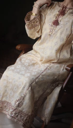 beige matching mommy